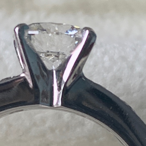 1.07 Diamond Ring - Picture 9 of 11